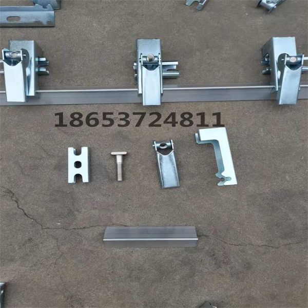 導(dǎo)料槽防溢裙板夾持器 山東向上金品夾持器 優(yōu)惠多多 導(dǎo)料槽防溢裙板夾持器 山東向上金品夾持器 優(yōu)惠多多