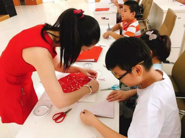 蘇州三六六社會(huì)實(shí)踐青少年非遺剪紙藝術(shù)體驗(yàn)營(yíng)火熱招生中